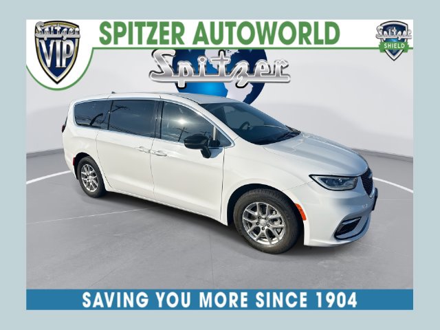 2026 Chrysler Pacifica Select FWD