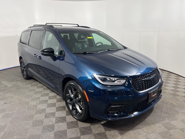 2025 Chrysler Pacifica Limited FWD