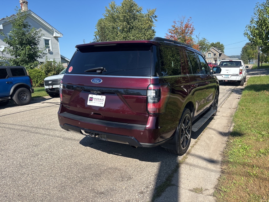 2021 Ford Expedition Limited photo 2