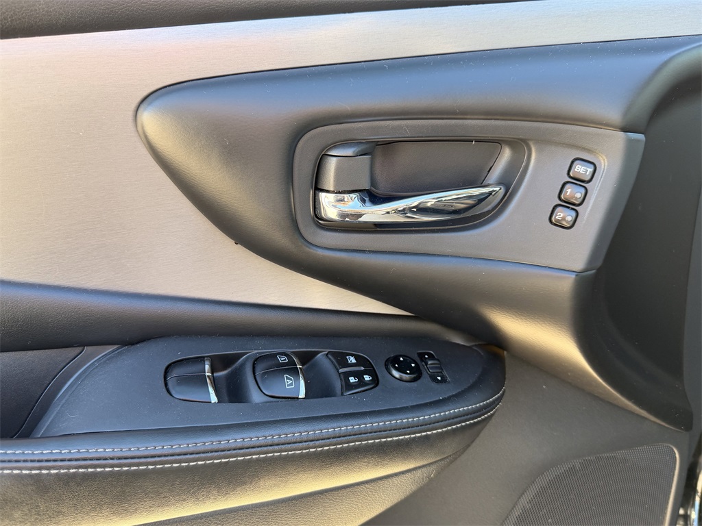 2020 Nissan Murano SL Black at Emmons Autoplex