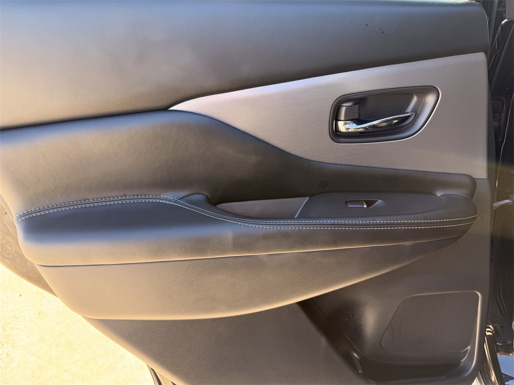 2020 Nissan Murano SL Black at Emmons Autoplex