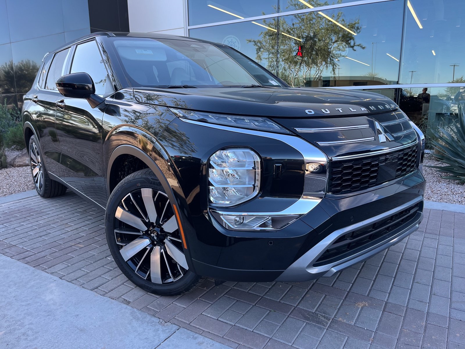 2025 Mitsubishi Outlander