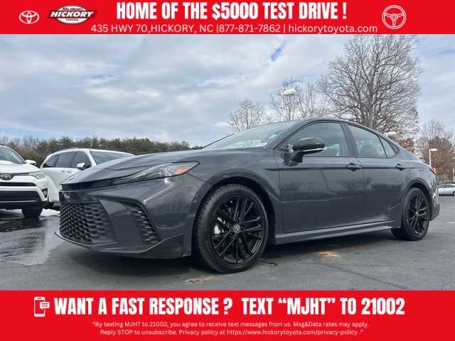2025 Toyota Camry SE FWD
