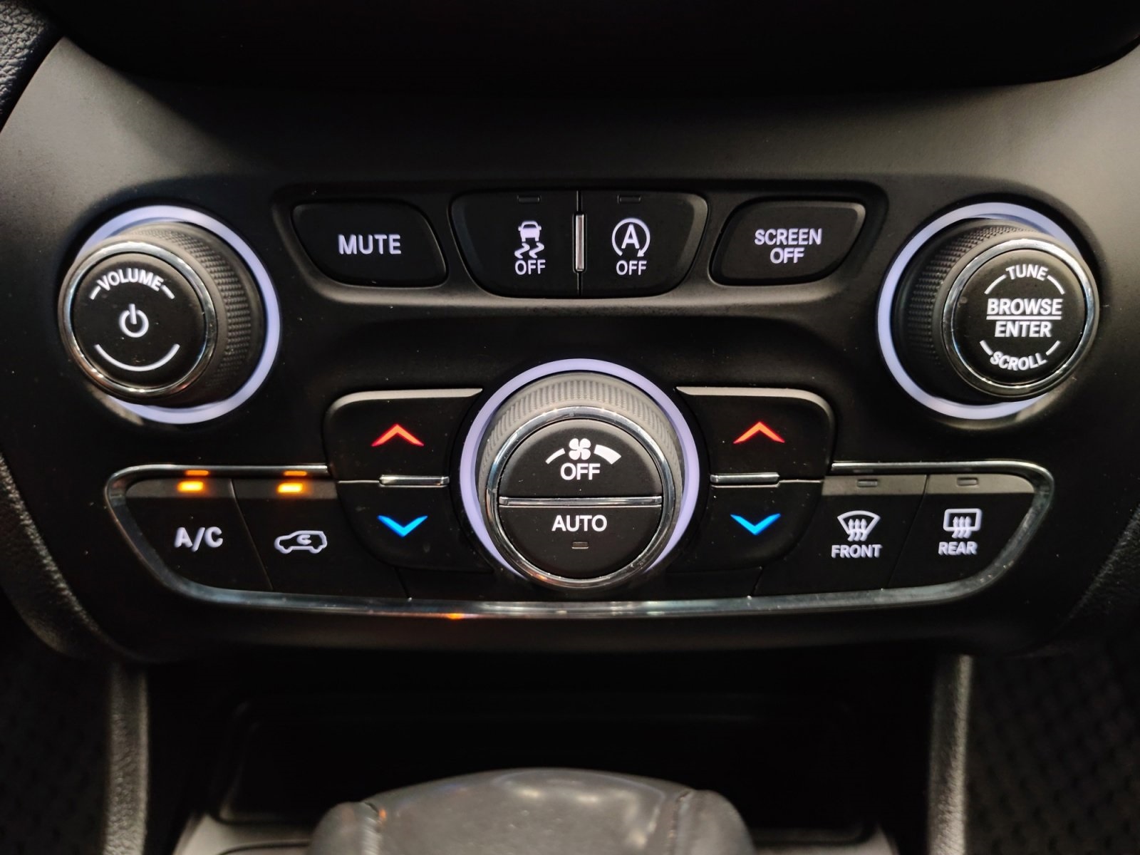 Used Car 2022 Jeep Cherokee  Trailhawk For Sale Under $25,000 In San Antonio, Texas