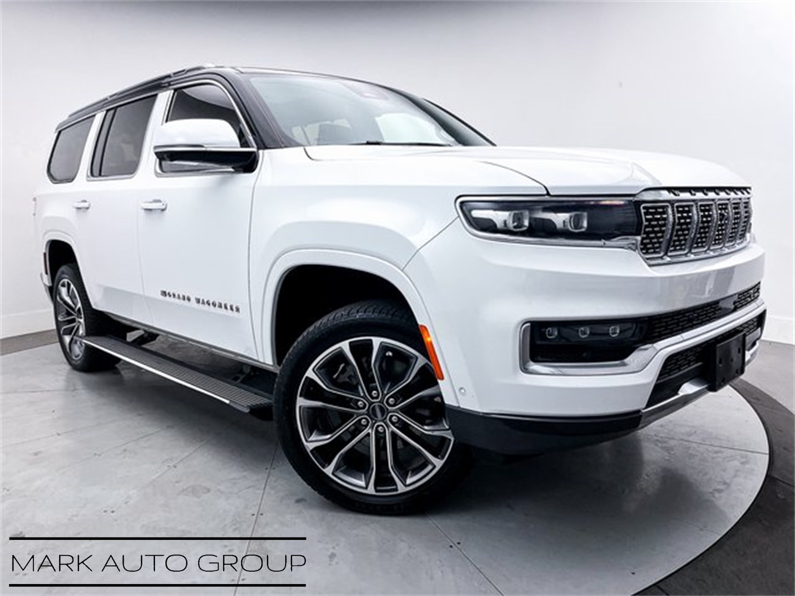 2022 Jeep Grand Wagoneer Series III