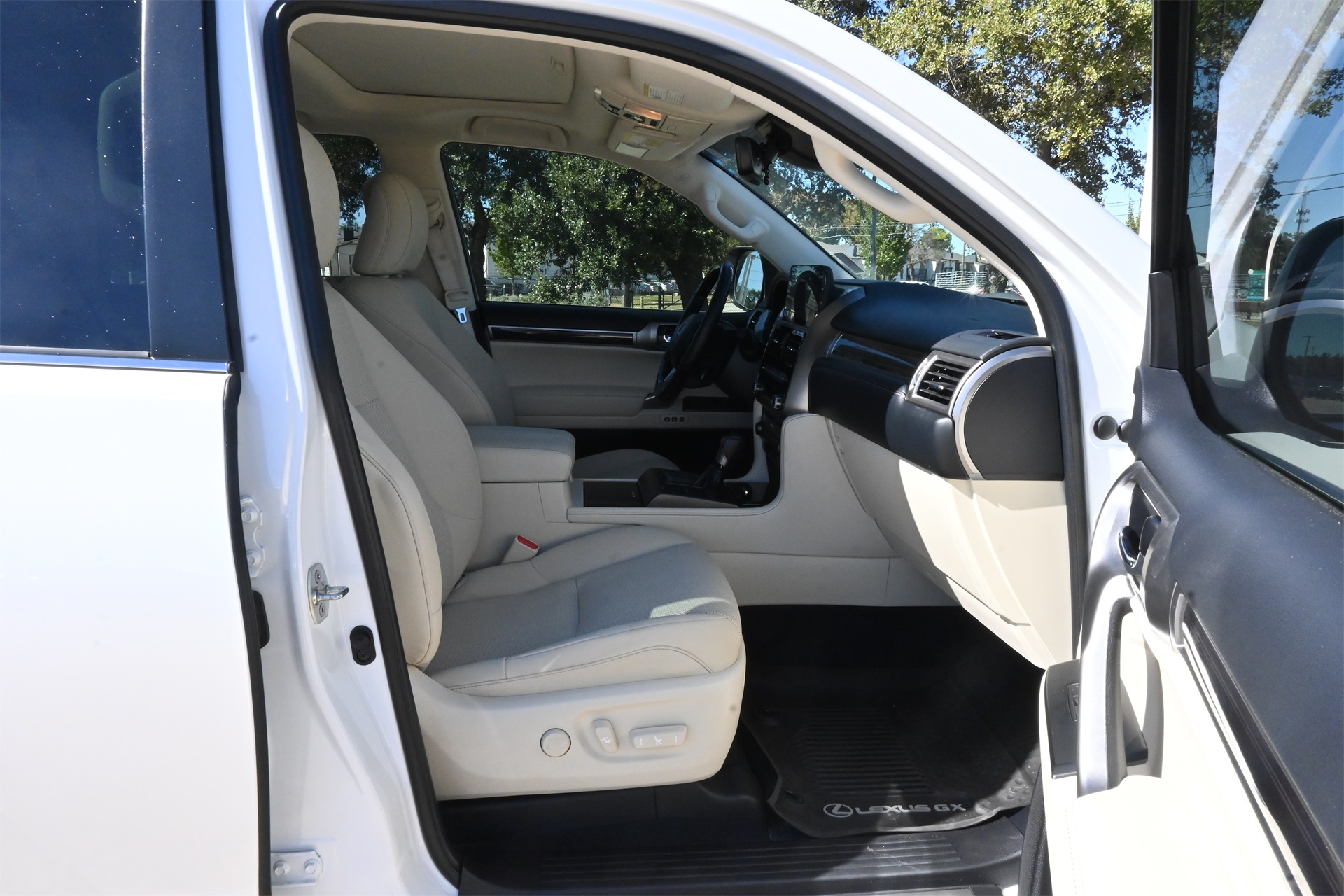 2023 Lexus GX 460 White at Westside Lexus