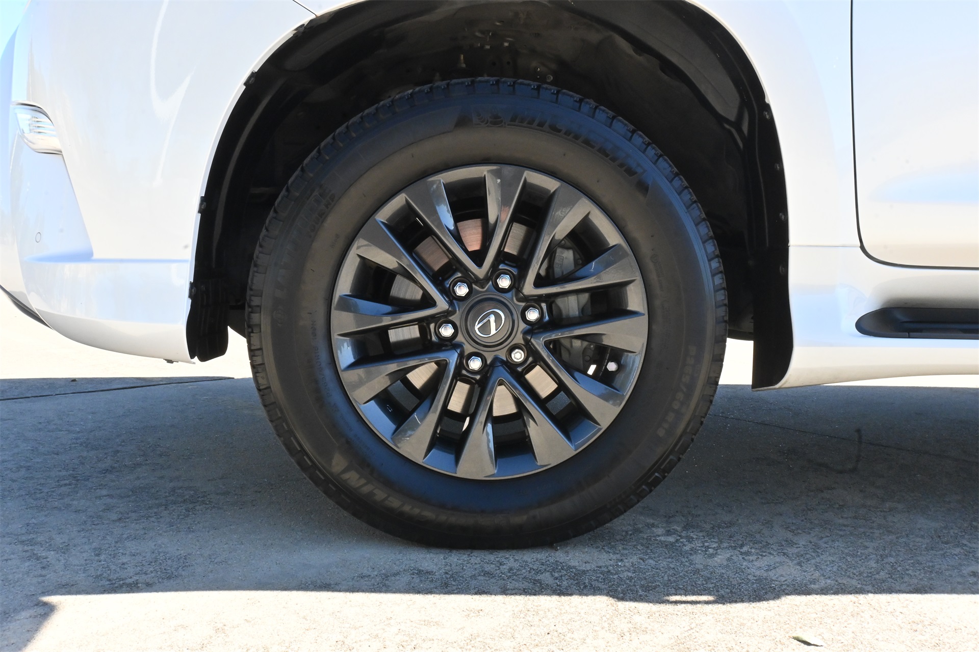 2023 Lexus GX 460 White at Westside Lexus