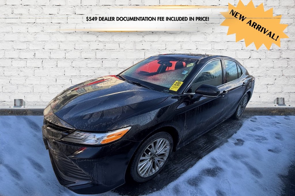 2018 Toyota Camry XLE's photo