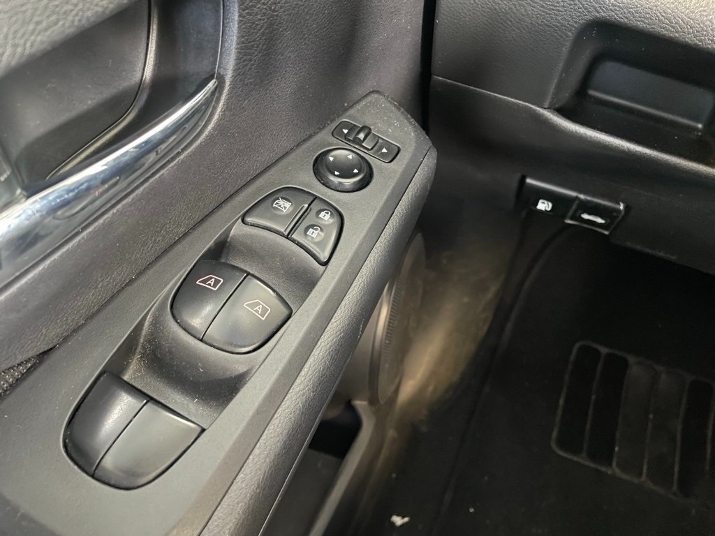 Thumbnail: 2024 Nissan Kicks - 8