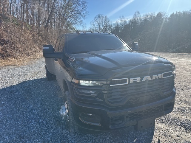 2025 RAM 3500 Big Horn Crew Cab LB DRW 4WD
