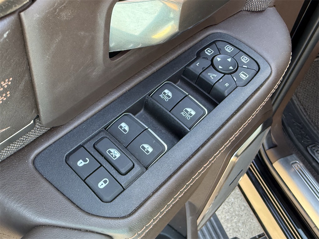 2025 Ram 2500 Limited - 10
