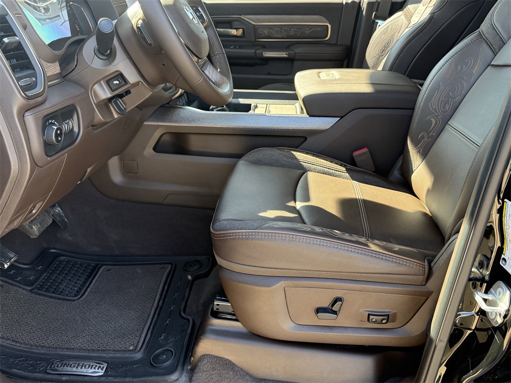 2025 Ram 2500 Limited - 11