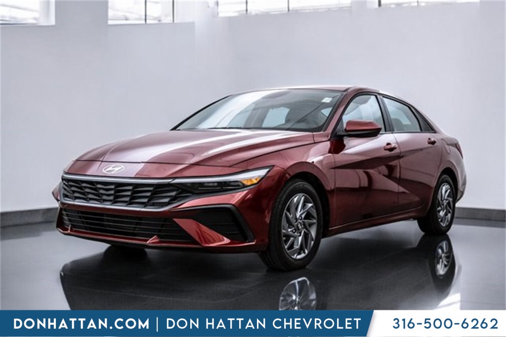 2024 Hyundai Elantra SEL FWD