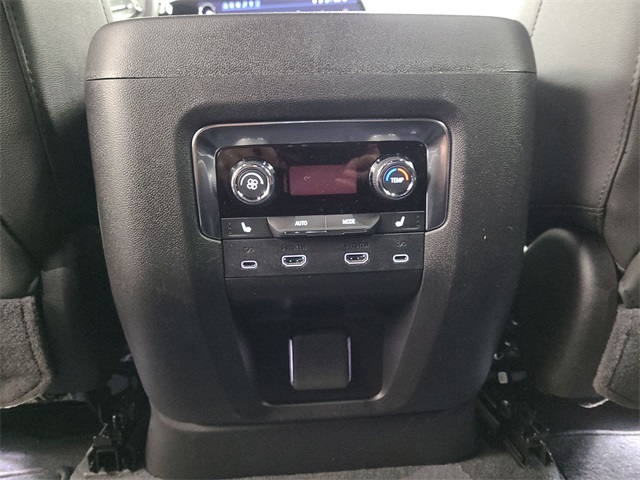 2026 – Chevrolet – Suburban