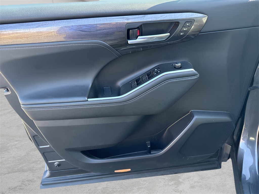 2023 Toyota Highlander Hybrid