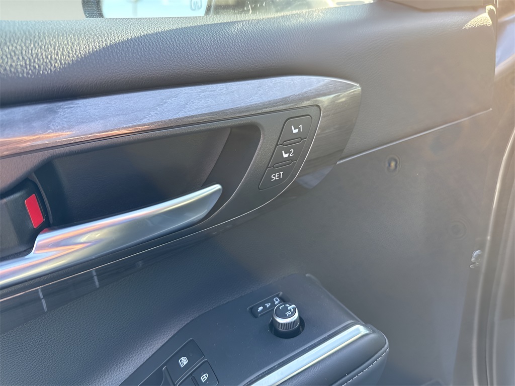 2023 Toyota Highlander Hybrid