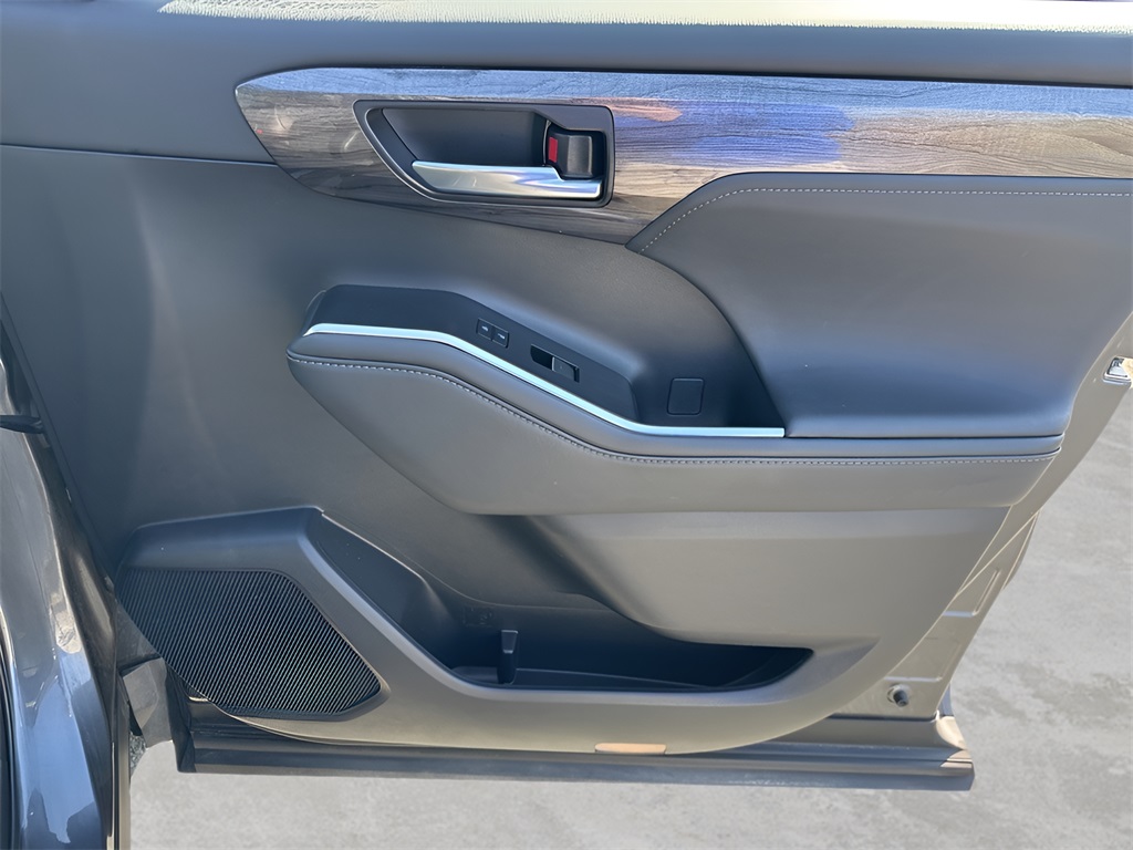 2023 Toyota Highlander Hybrid