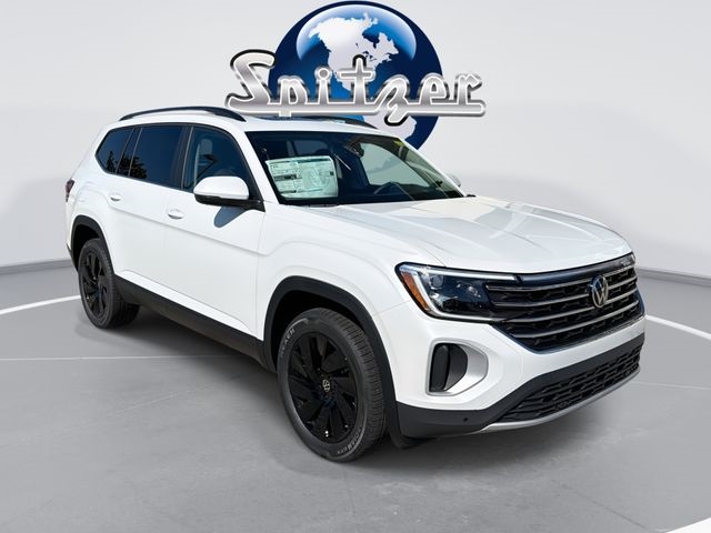 Opal White 2026 Volkswagen Atlas SUV / Crossover Front-Wheel Drive 8-Speed Automatic