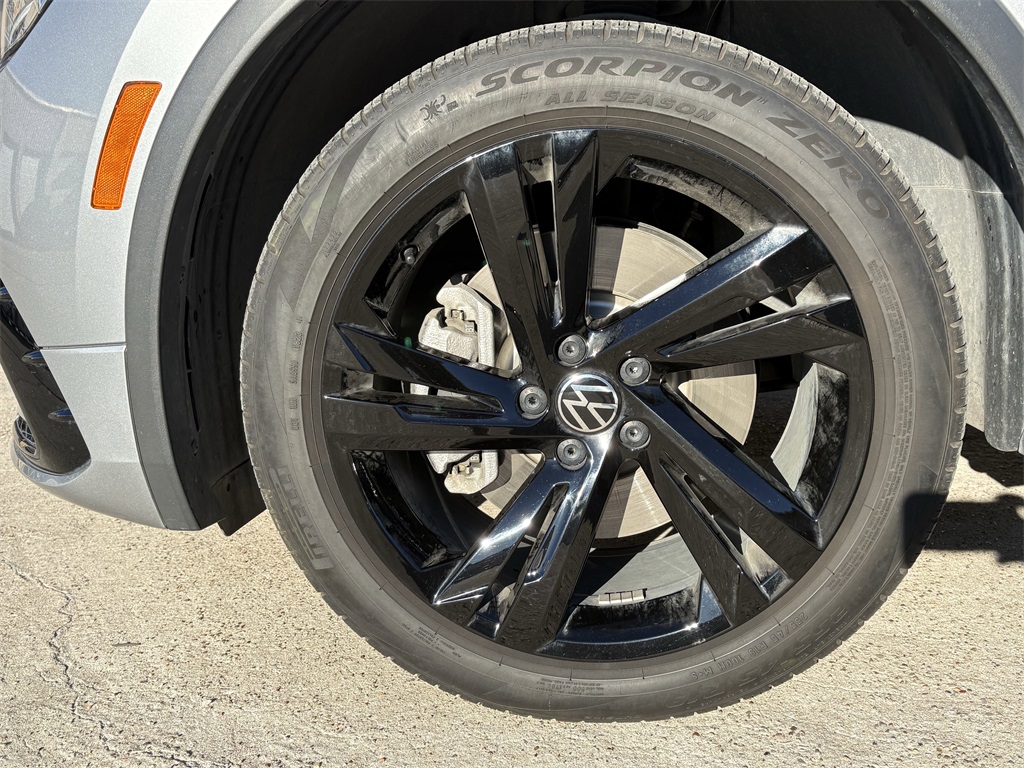 2023 Volkswagen Tiguan 2.0T SE R-Line Black Silver at DeMontrond Auto Country