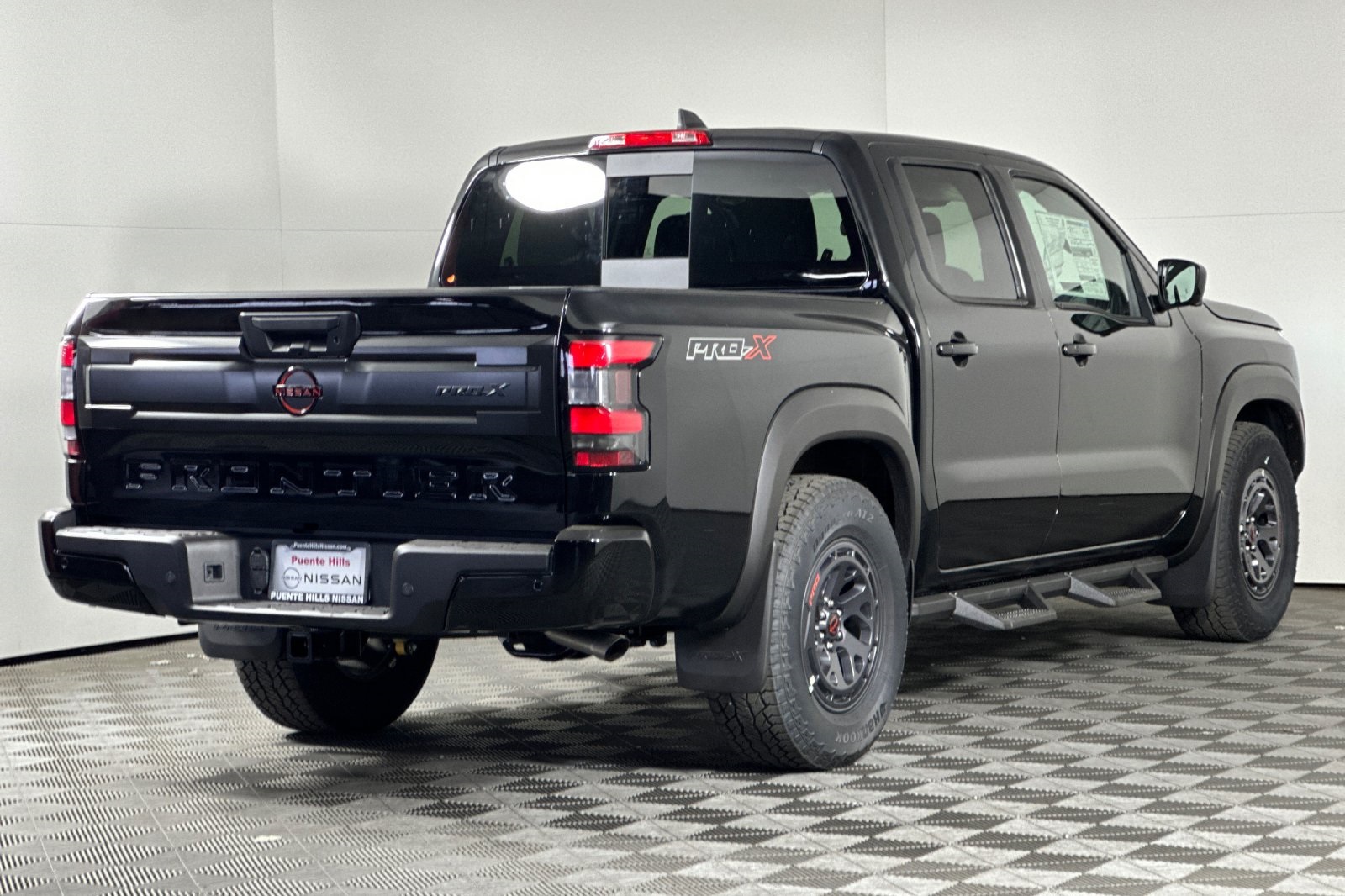 2026 Nissan Frontier PRO-X photo 2