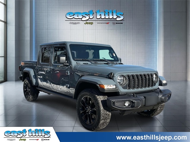 2024 Jeep Gladiator NightHawk Crew Cab 4WD