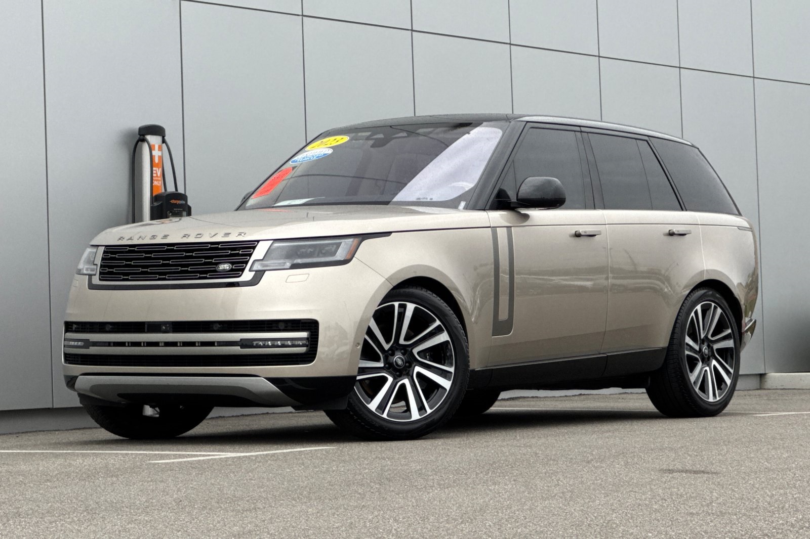 2023 Land Rover Range Rover P530 SE AWD