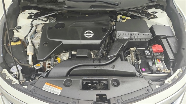 2014 Nissan Altima 2.5 S White at Emmons Autoplex