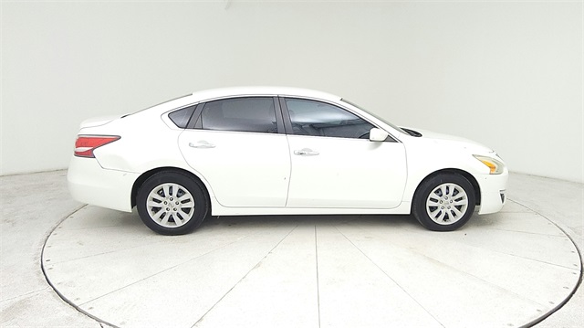 2014 Nissan Altima 2.5 S White at Emmons Autoplex