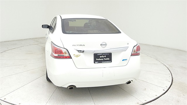 2014 Nissan Altima 2.5 S White at Emmons Autoplex