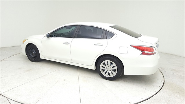 2014 Nissan Altima 2.5 S White at Emmons Autoplex