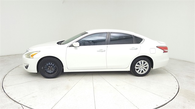 2014 Nissan Altima 2.5 S White at Emmons Autoplex