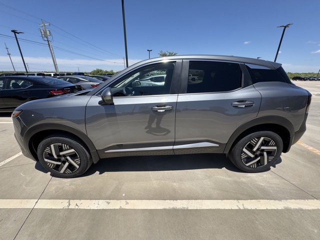 2025 Nissan Kicks SV photo 9