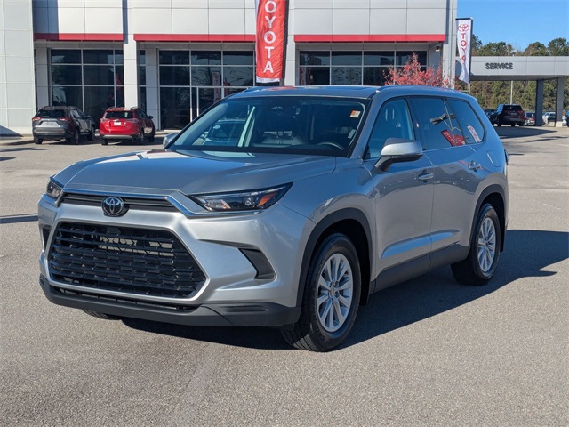 2025 Toyota Grand Highlander XLE Silver at Davis Toyota of Orangeburg