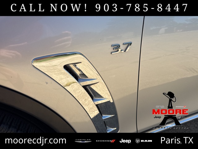 2016 Infiniti QX70 Base photo 4
