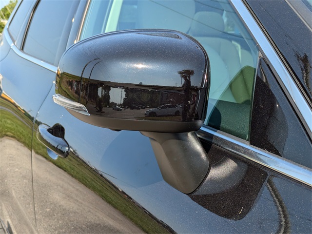 2023 Volvo XC60 B5 Plus Bright Theme - 11