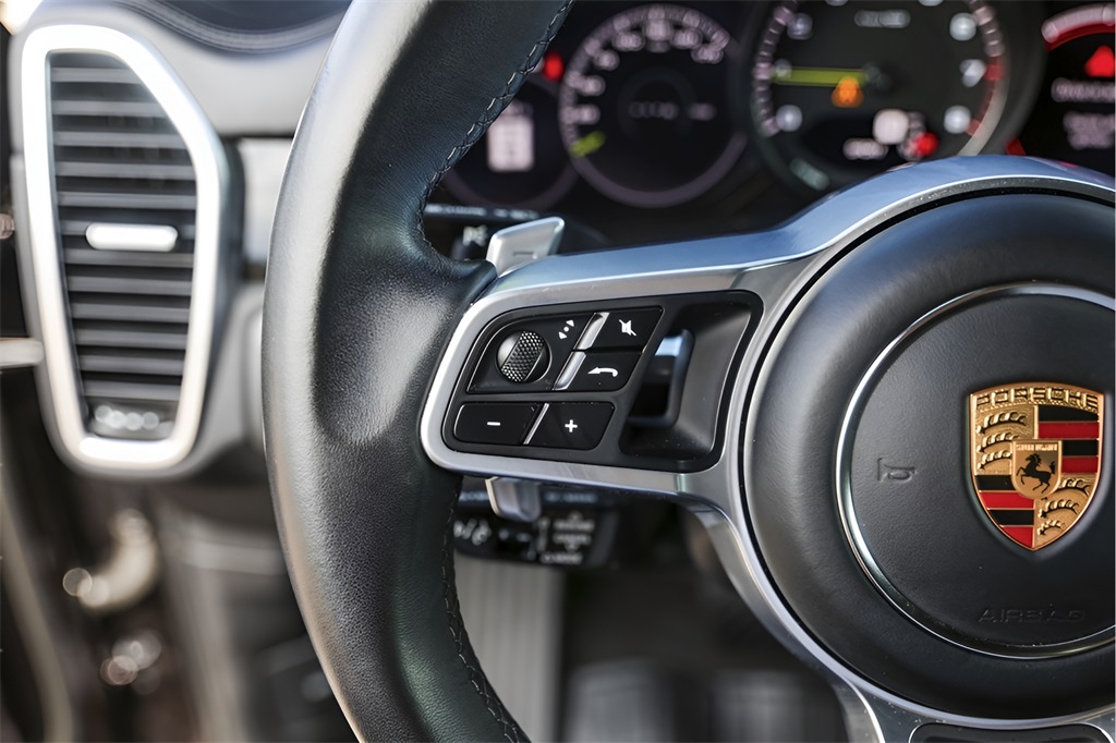 Used Car 2022 Porsche Cayenne E-hybrid  Platinum Edition For Sale Under $80,000 In Austin, Texas