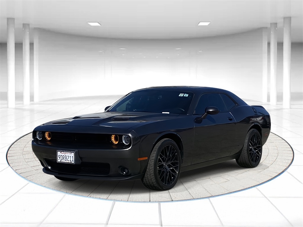 2022 Dodge Challenger SXT