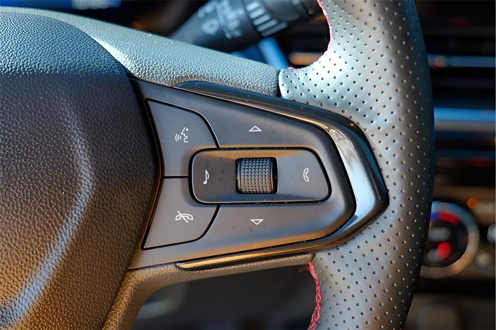 Used Car 2025 Chevrolet Trax  2rs For Sale Under $30,000 In Austin, Texas