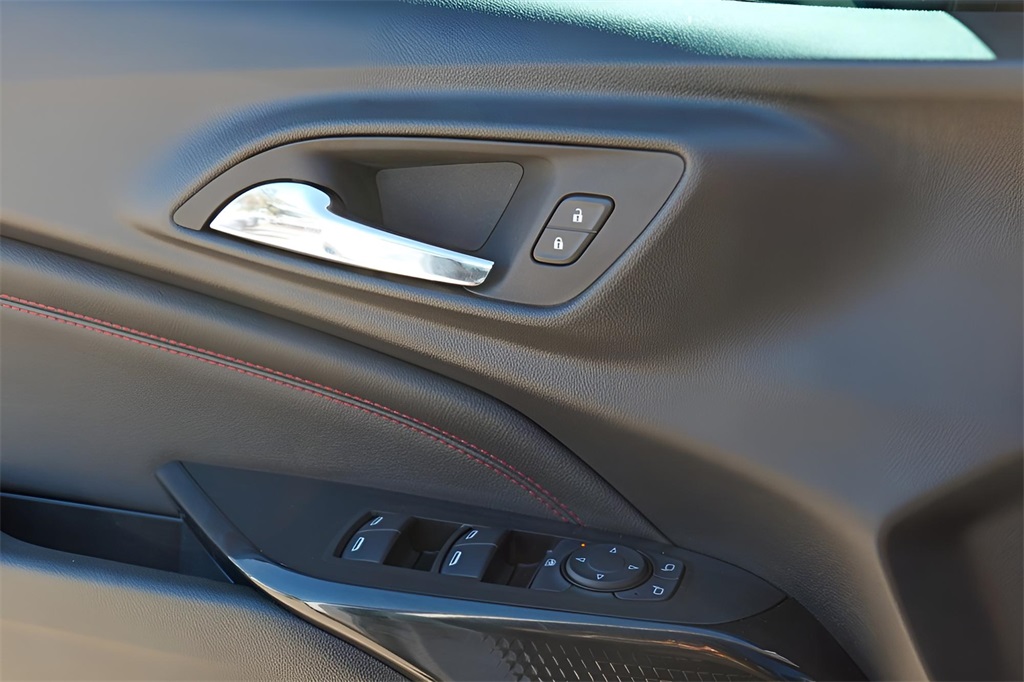 Used Car 2025 Chevrolet Trax  2rs For Sale Under $30,000 In Austin, Texas