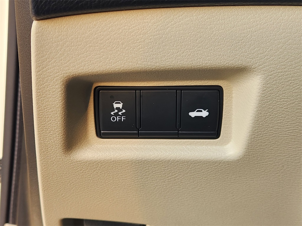 2020 INFINITI Q50 3.0t LUXE White at North Houston Mitsubishi