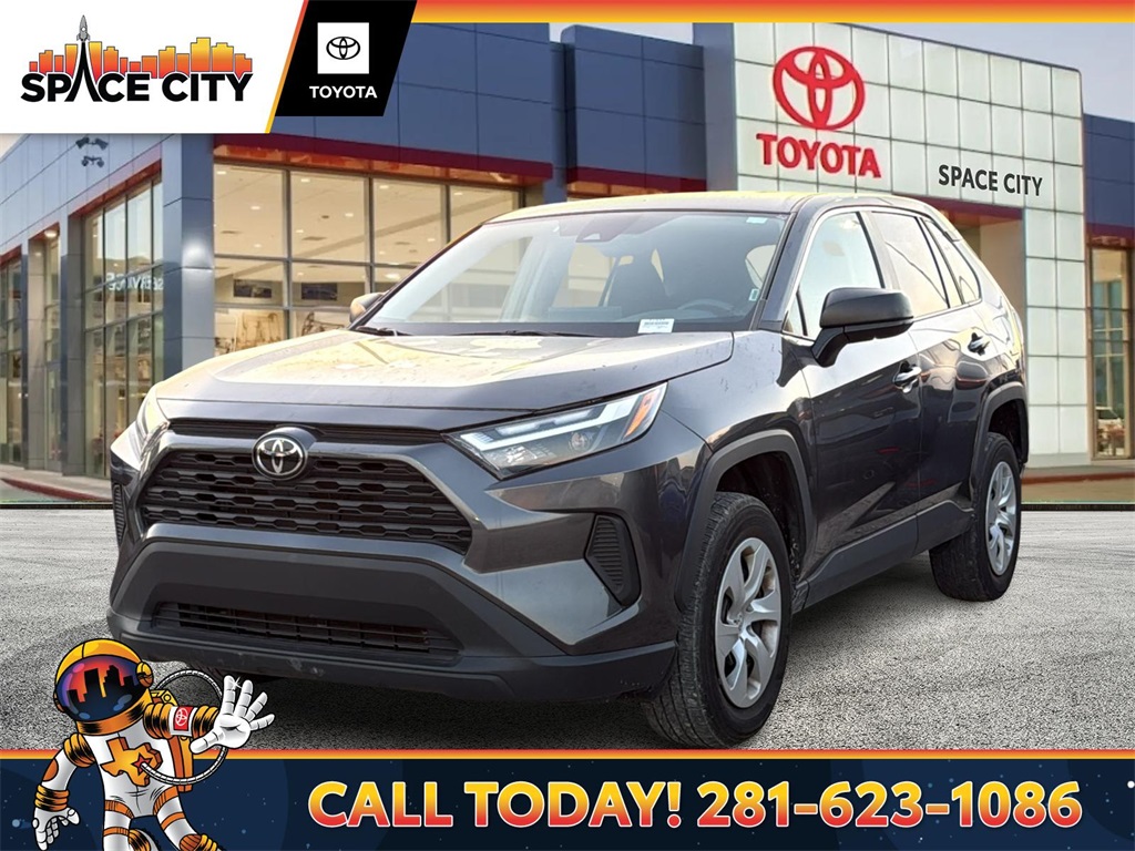 2024 Toyota RAV4 LE FWD