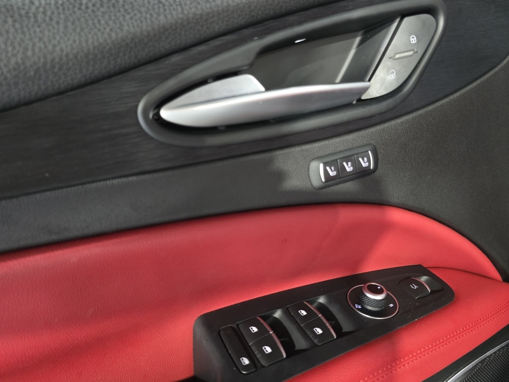 Thumbnail: 2019 Alfa Romeo Stelvio - 13