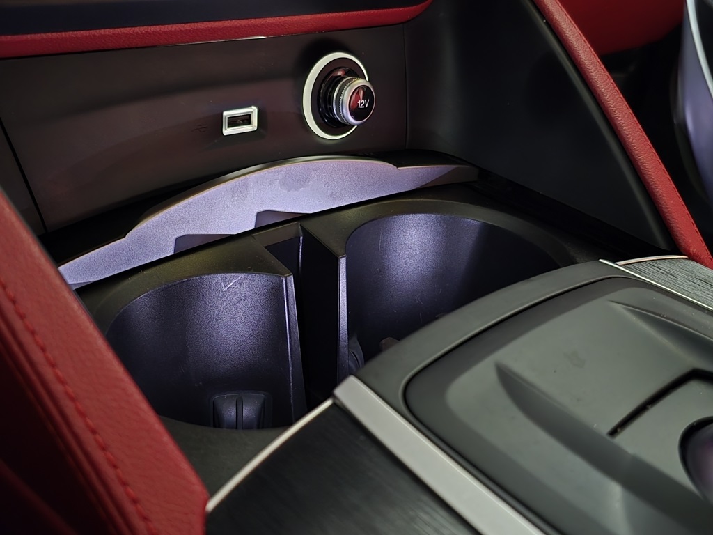 Thumbnail: 2019 Alfa Romeo Stelvio - 23
