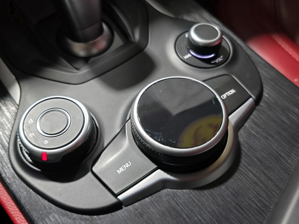Thumbnail: 2019 Alfa Romeo Stelvio - 25