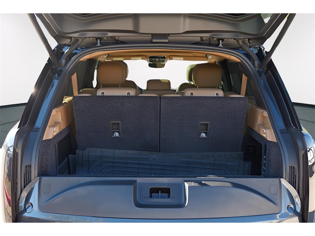 Used Car 2025 Land Rover Range Rover  Se For Sale Under $140,000 In Austin, Texas