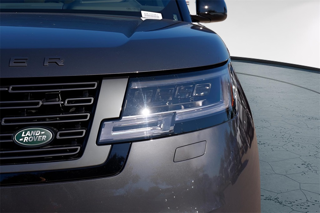 Used Car 2025 Land Rover Range Rover  Se For Sale Under $140,000 In Austin, Texas