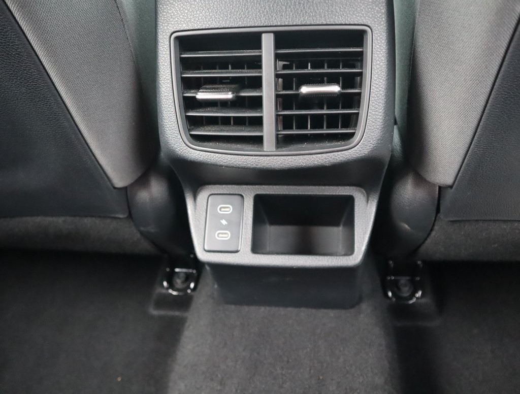 Thumbnail: 2024 Kia Seltos - 23