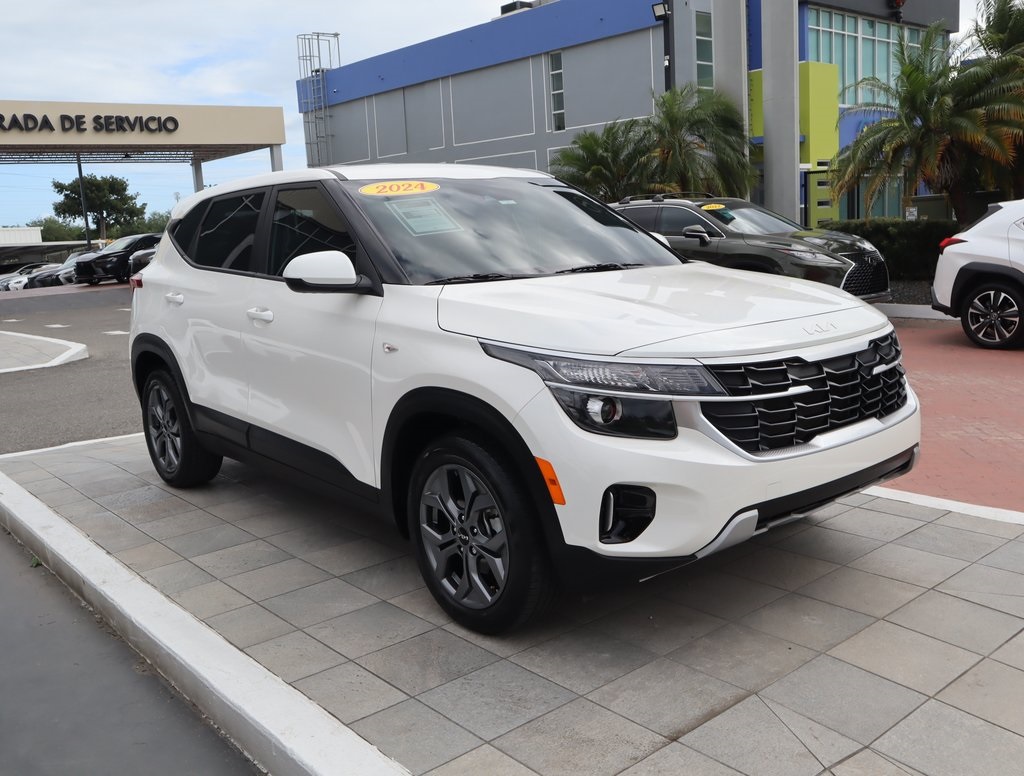 Thumbnail: 2024 Kia Seltos - 3