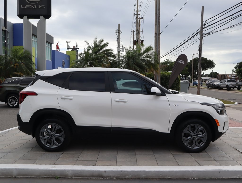 Thumbnail: 2024 Kia Seltos - 4