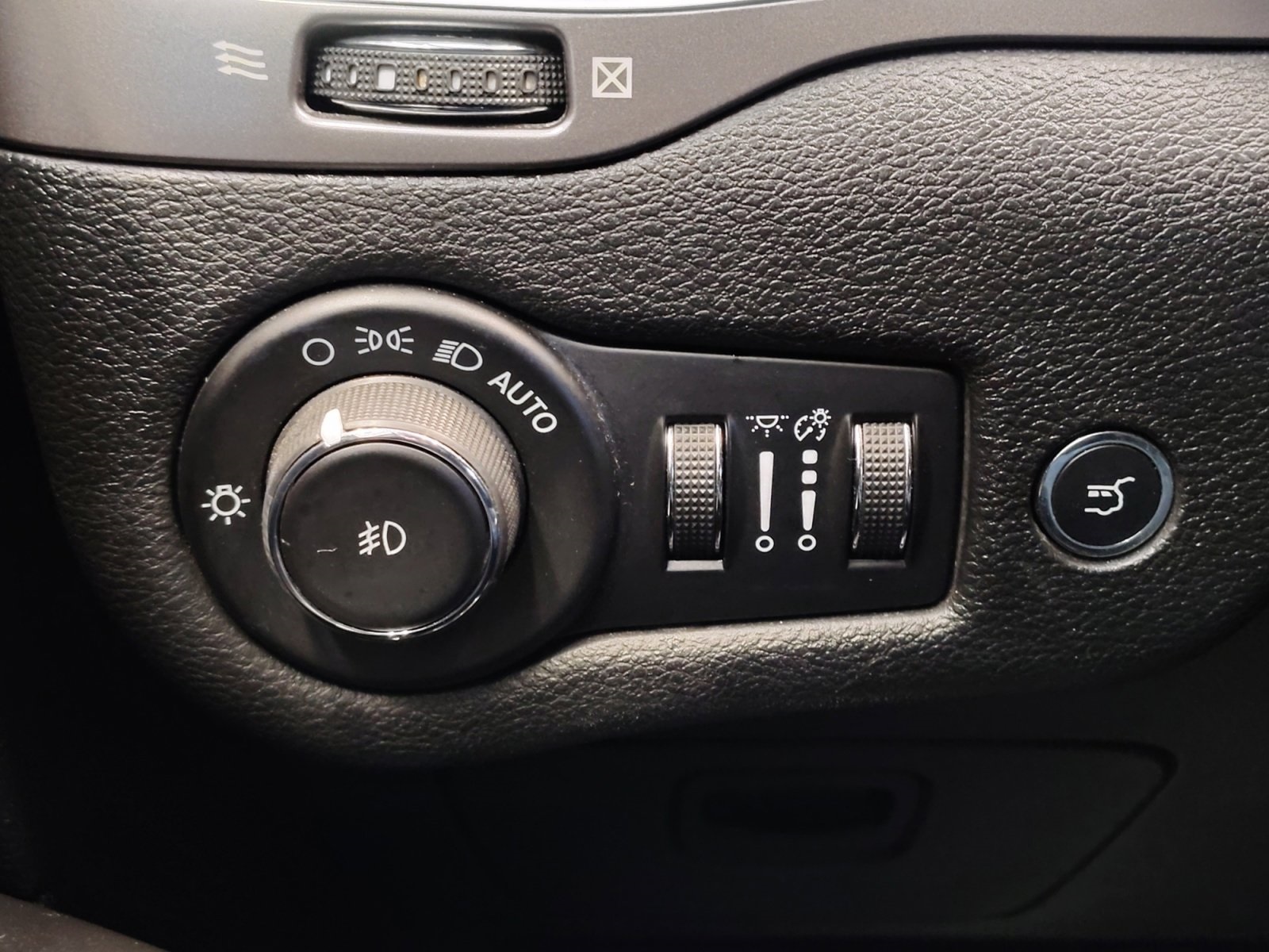 Used Car 2021 Jeep Cherokee  Limited For Sale Under $20,000 In San Antonio, Texas